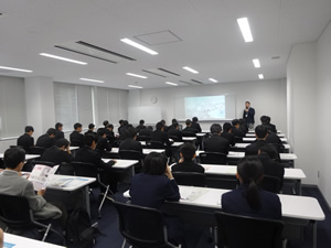 10/29、岐阜県立岐南工業高等学校の学生40名様が、「2019年度 清流の国ぎふ ふるさと魅力体験」事業で、ロボットのデモンストレーションとＩｏＴ見学に訪れました。